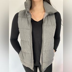 Old Navy Gray Puffer Vest Size XS